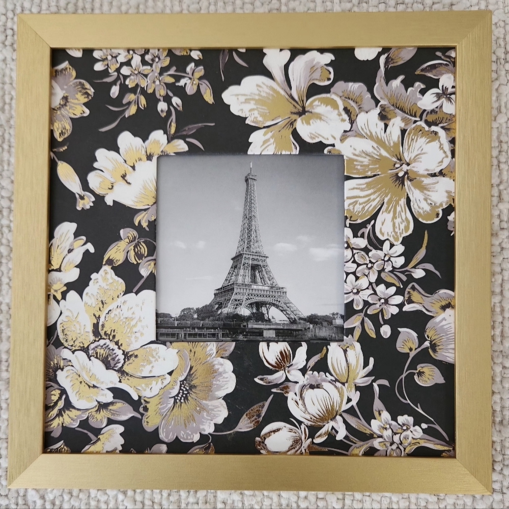 4-Piece Picture Frame Set | Includes 3 Floral Photo Mats and 1 8x8 Frame ❤️ 😍